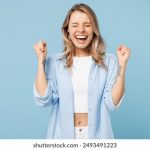 两女一杯是啥:揭秘这个网络热词背后的真实含义与故事 7my3z21kbc